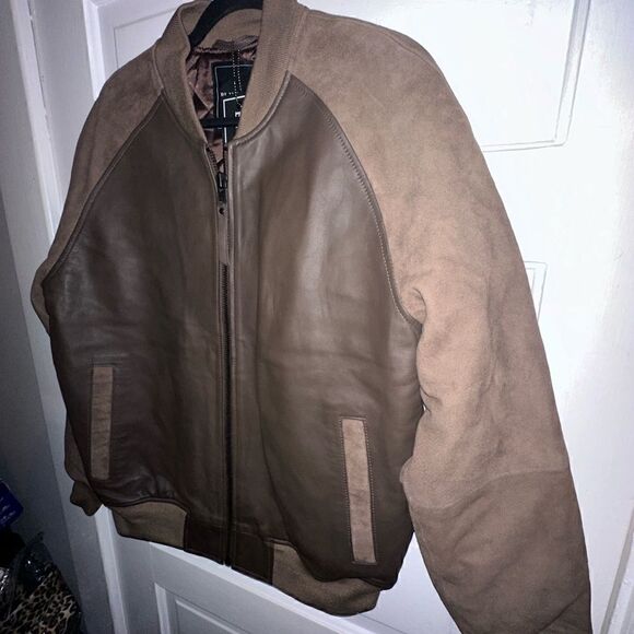Blank NYC | NWT Unisex Leather Bomber Jacket Size Medium - Picture 4 of 10